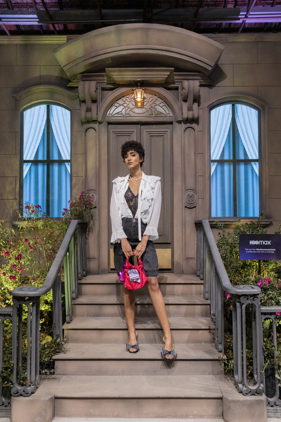 Looks icônicos de Carrie Bradshaw em Sex And The City são recriados pela HBO Max no SPFW N55