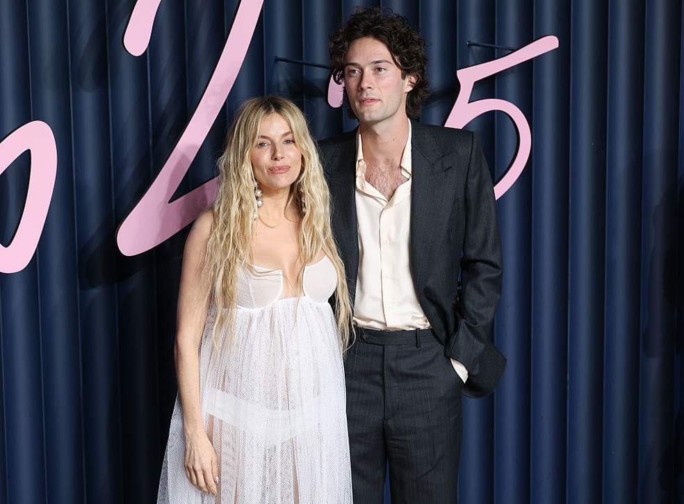 Sienna Miller e Oli Green — Foto: GettyImages