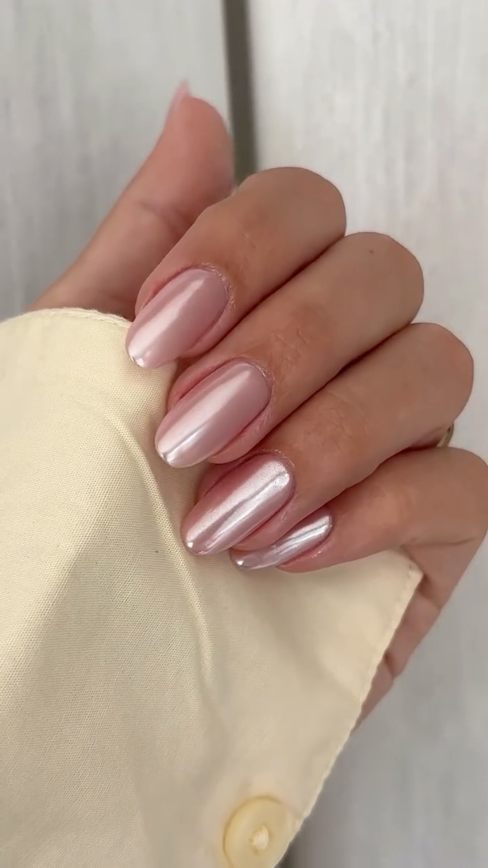 Cor rosa perolado para o outono 2026 — Foto: Reprodução Instagram @espaco714_