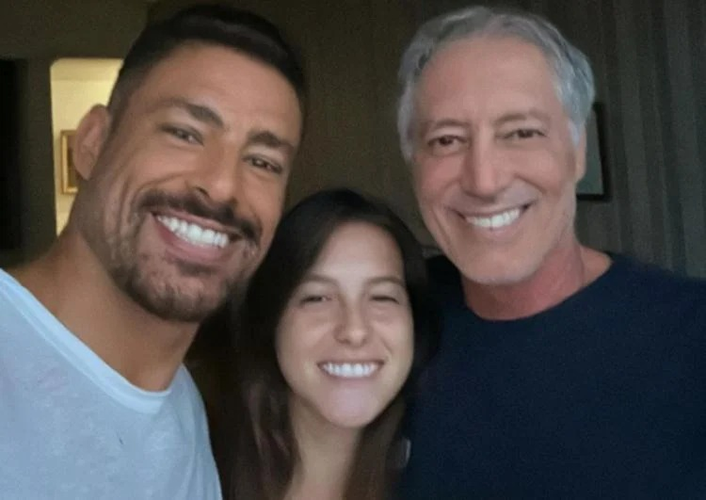 Cauã Reymond treina boxe com a irmã, Lara Rodi