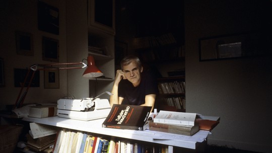 Morre Milan Kundera, aos 94 anos