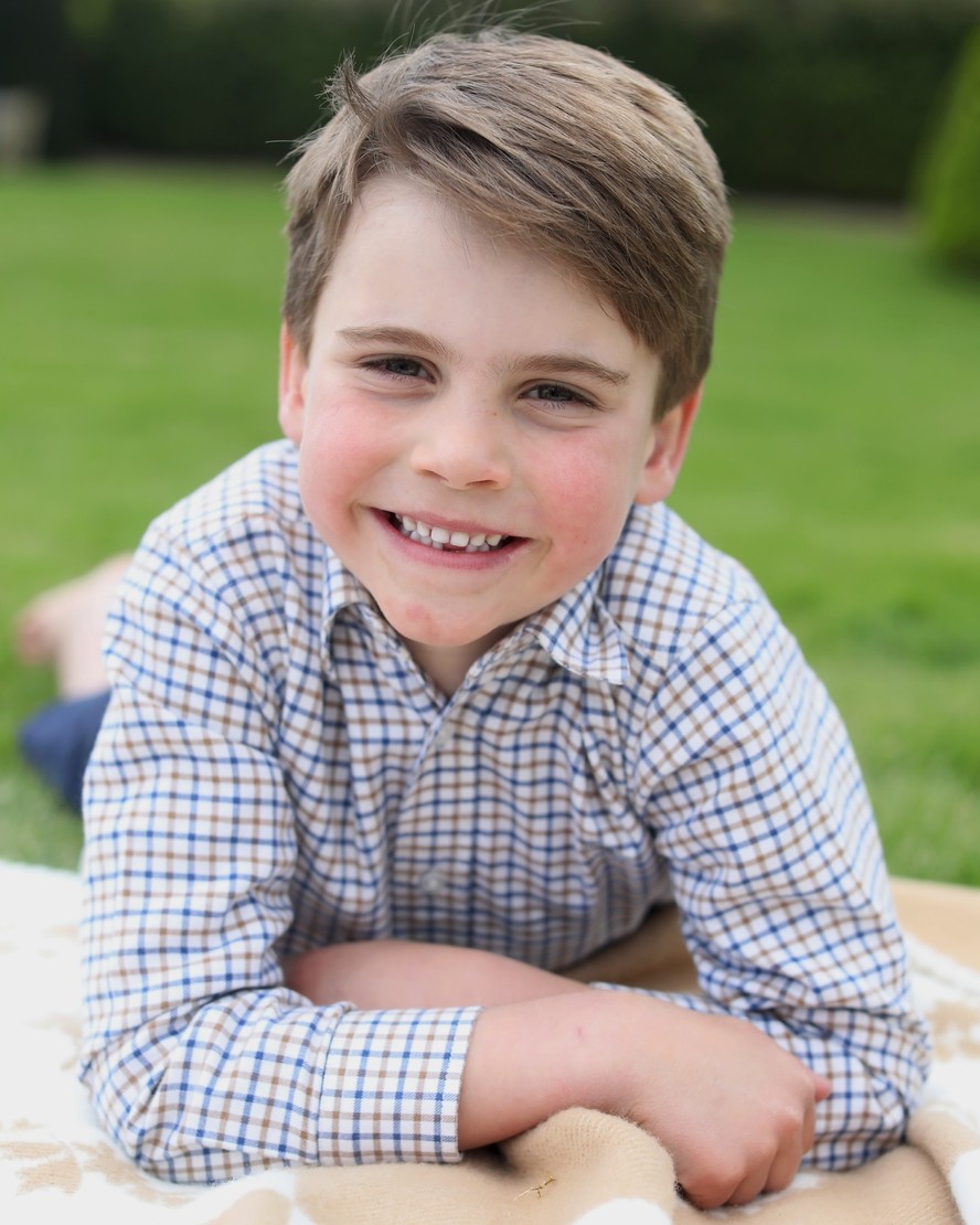 Família real divulga foto feita por Kate Middleton de príncipe Louis em