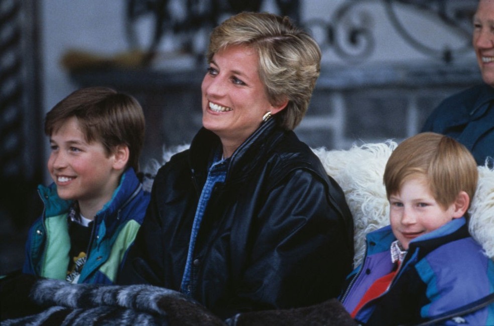 A princesa Diana com os príncipes Harry e William (Foto: Getty Images) — Foto: Vogue