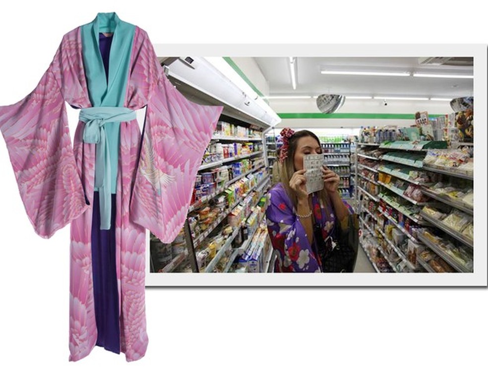 À direita a designer em sua mais recente visita ao Japão  (Foto: Divulgação) — Foto: Vogue