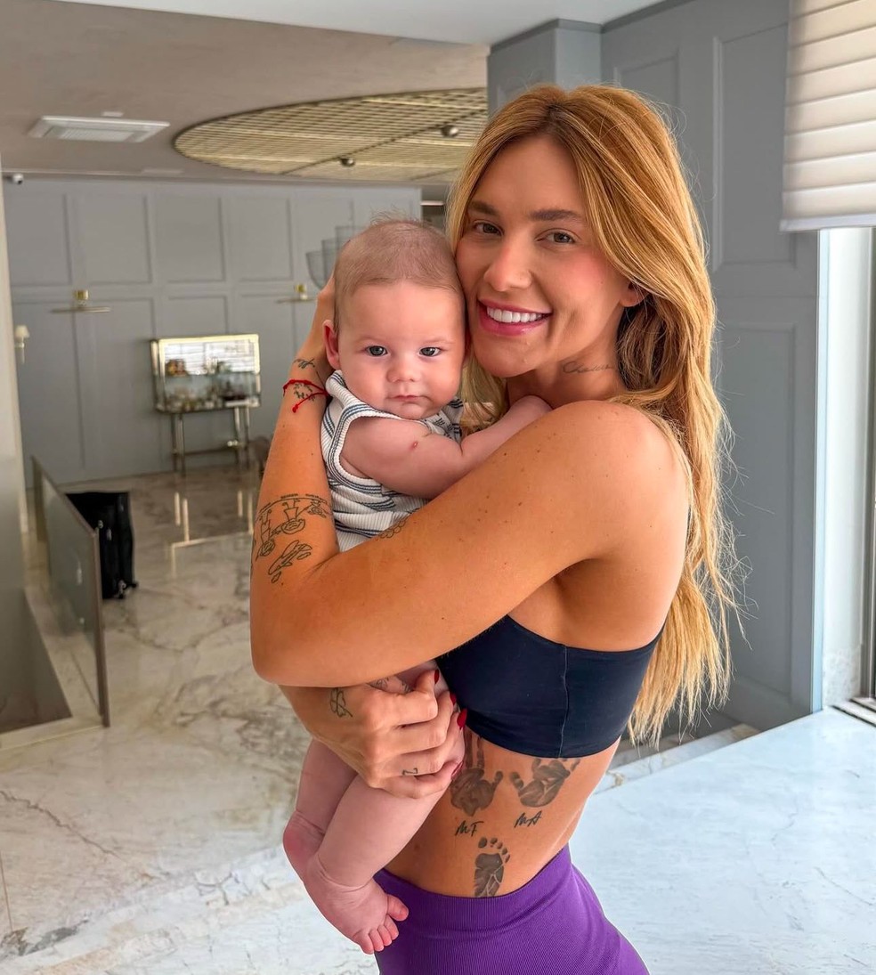 Virginia Fonseca exibe novos cliques fofos de José Leonardo | Celebridades  | Vogue
