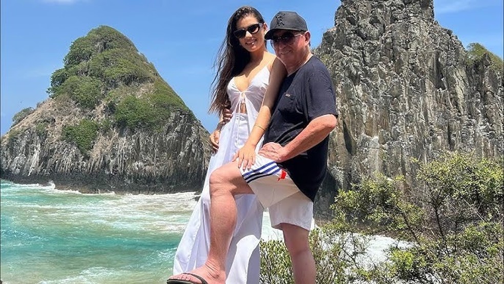 Amado Batista se casa no civil com Calita Franciele — Foto: Reprodução/Instagram