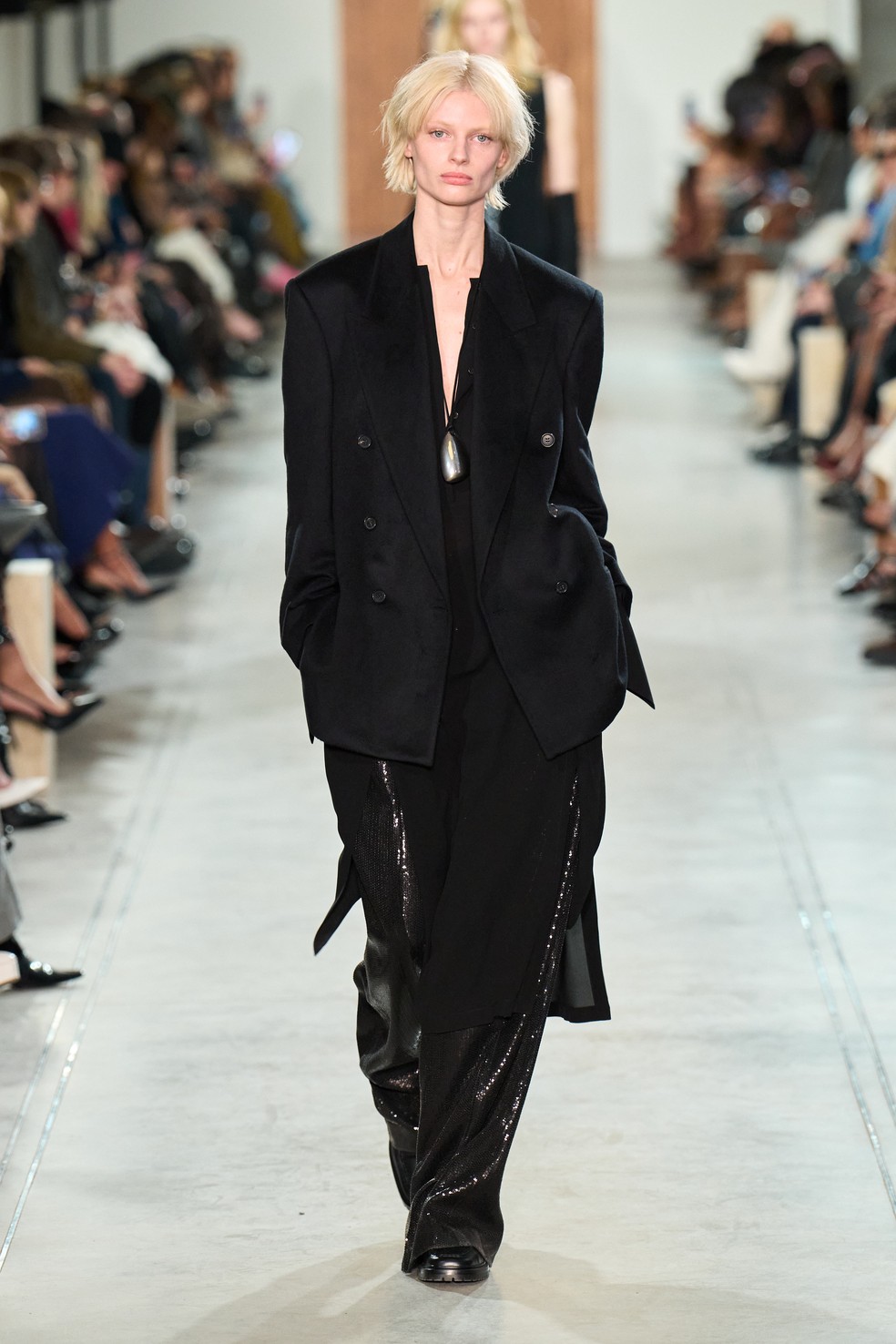 Michael Kors  Nova York  Inverno 2025 (49) — Foto: vogue