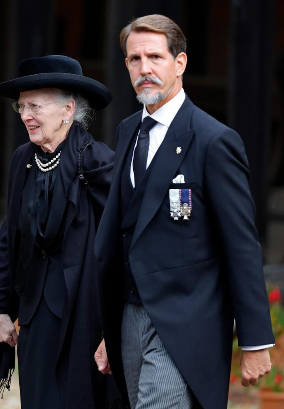 Rainha Margrethe II da Dinamarca e Paulo, príncipe herdeiro da Grécia, no funeral de Estado da rainha Elizabeth II (Foto: Getty Images) — Foto: Vogue