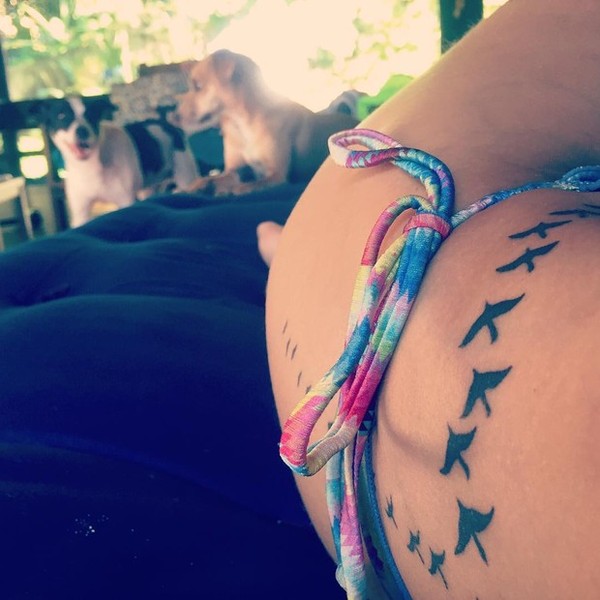 Priscila Fantin escolhe desenho inusitado para nova tatuagem, Celebridades