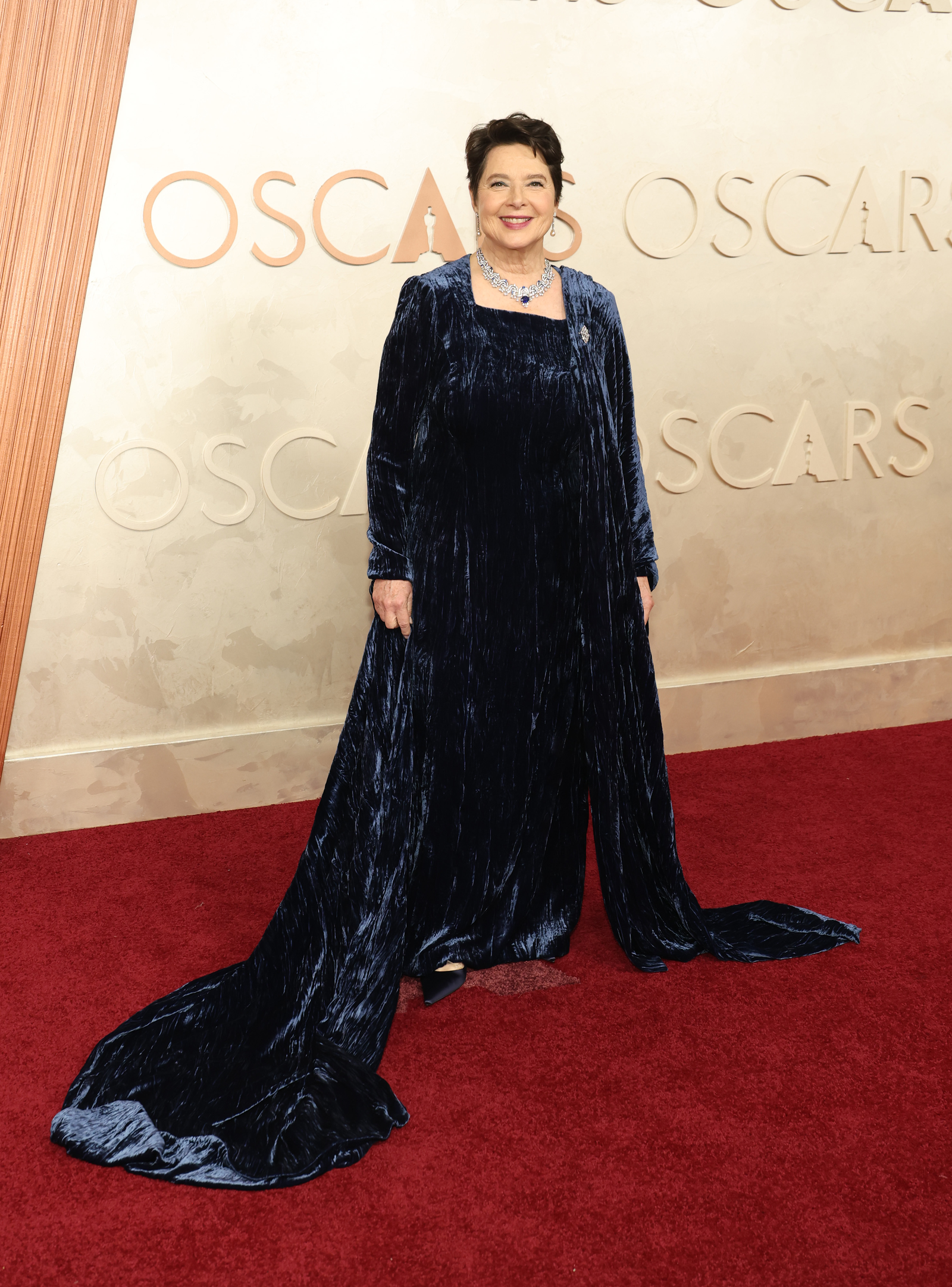 Isabella Rossellini, de Dolce & Gabbana — Foto: Getty Images