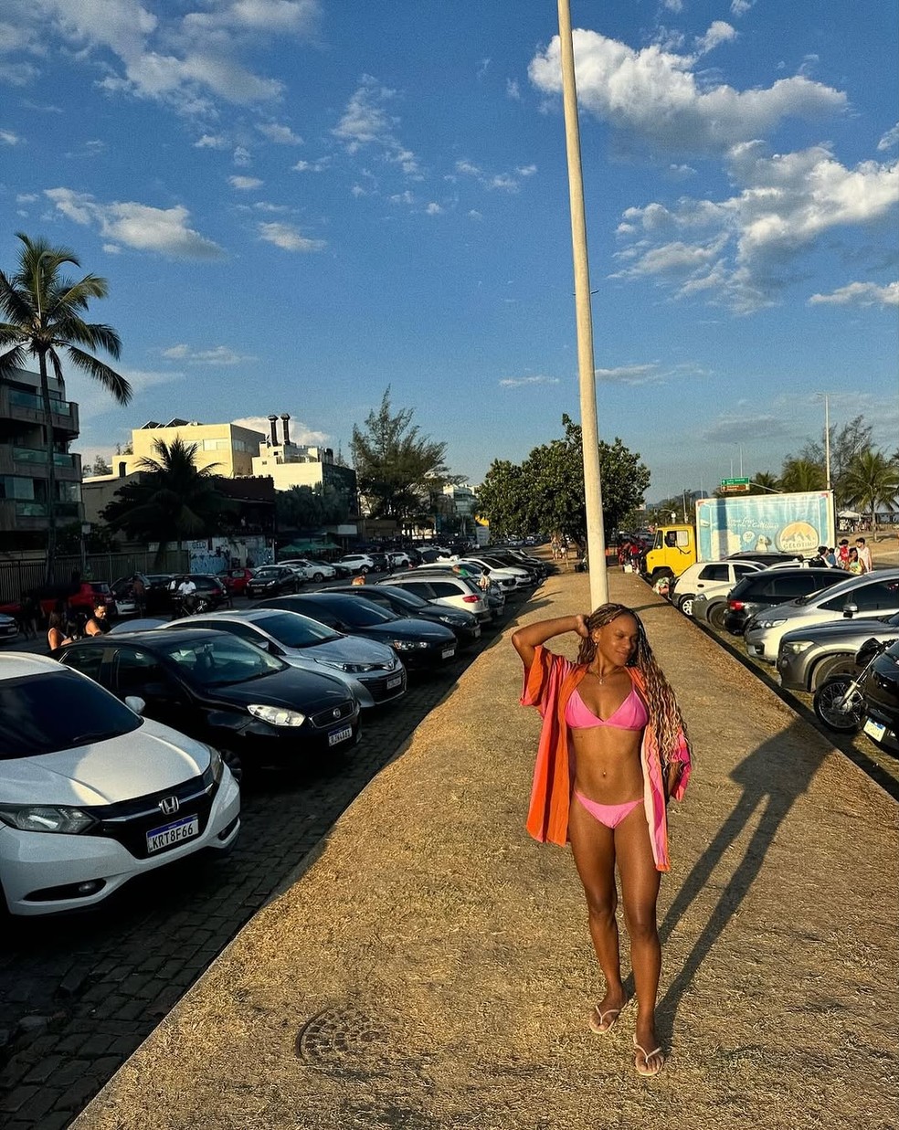 Rebeca Andrade abre álbum de fotos dos primeiros dias do mês — Foto: Reprodução/Instagram