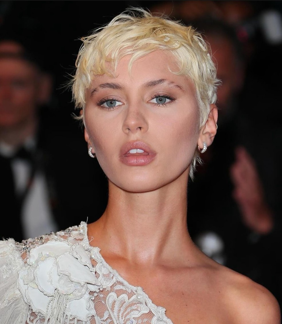 Iris Law — Foto: Instagram/@rio_hair