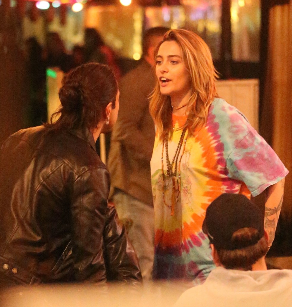 Paris Jackson sai com o namorado e esbarra com o ex | Celebridades | Vogue