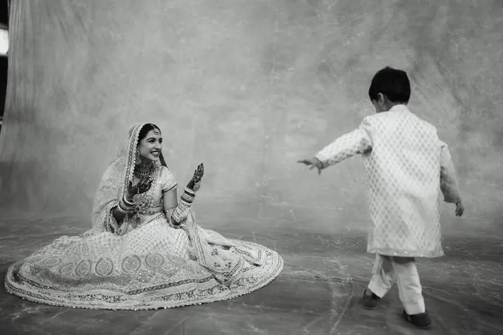 "Posando para retratos de casamento" — Foto: Joseph Radhik