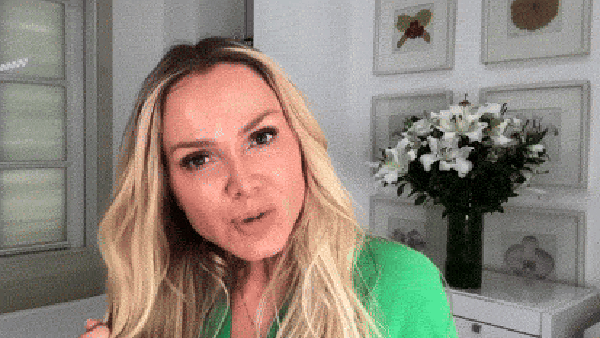 Eliana ensina truque para disfarçar os fios brancos e maquiagem glow