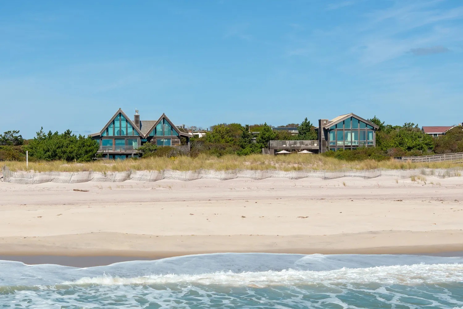 Michael Kors coloca mansão à beira-mar em Fire Island à venda por cerca de R$ 31 milhões