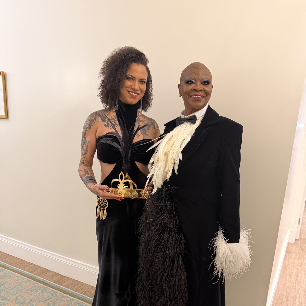 Baile da Vogue 2026: Taís Araujo homenageia Pinah, ícone do Carnaval ...