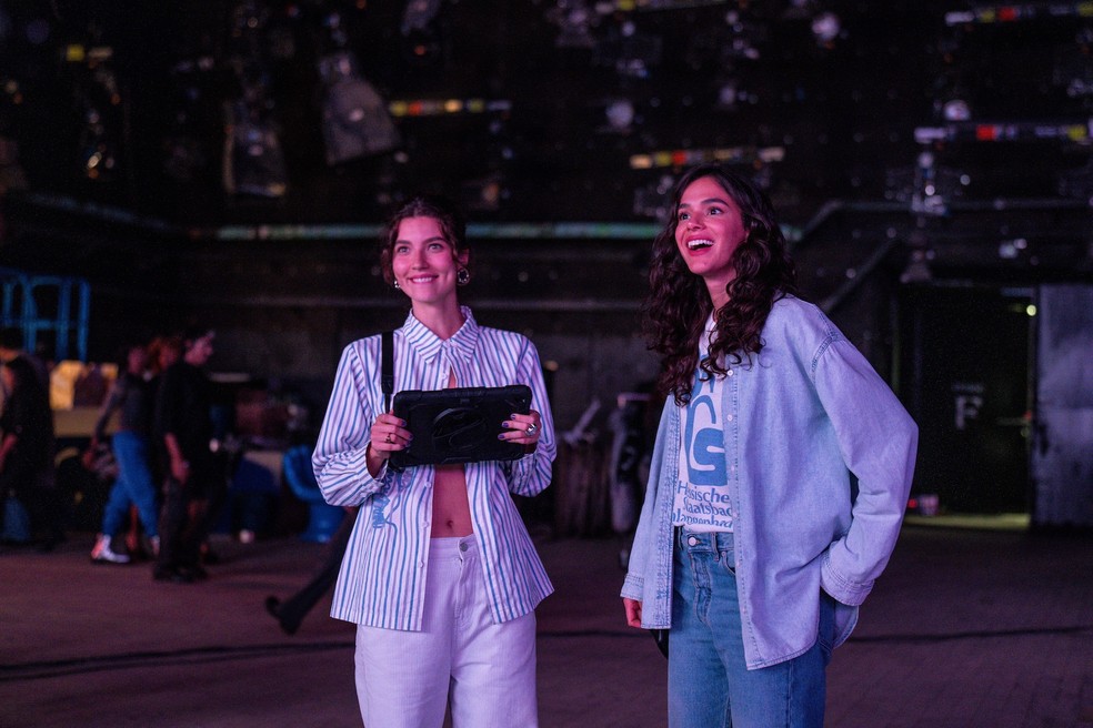 Alanis Guillen e Bruna Marquezine na segunda temporada de "Amor da Minha Vida" — Foto: Laura Campanella/ Divulgação