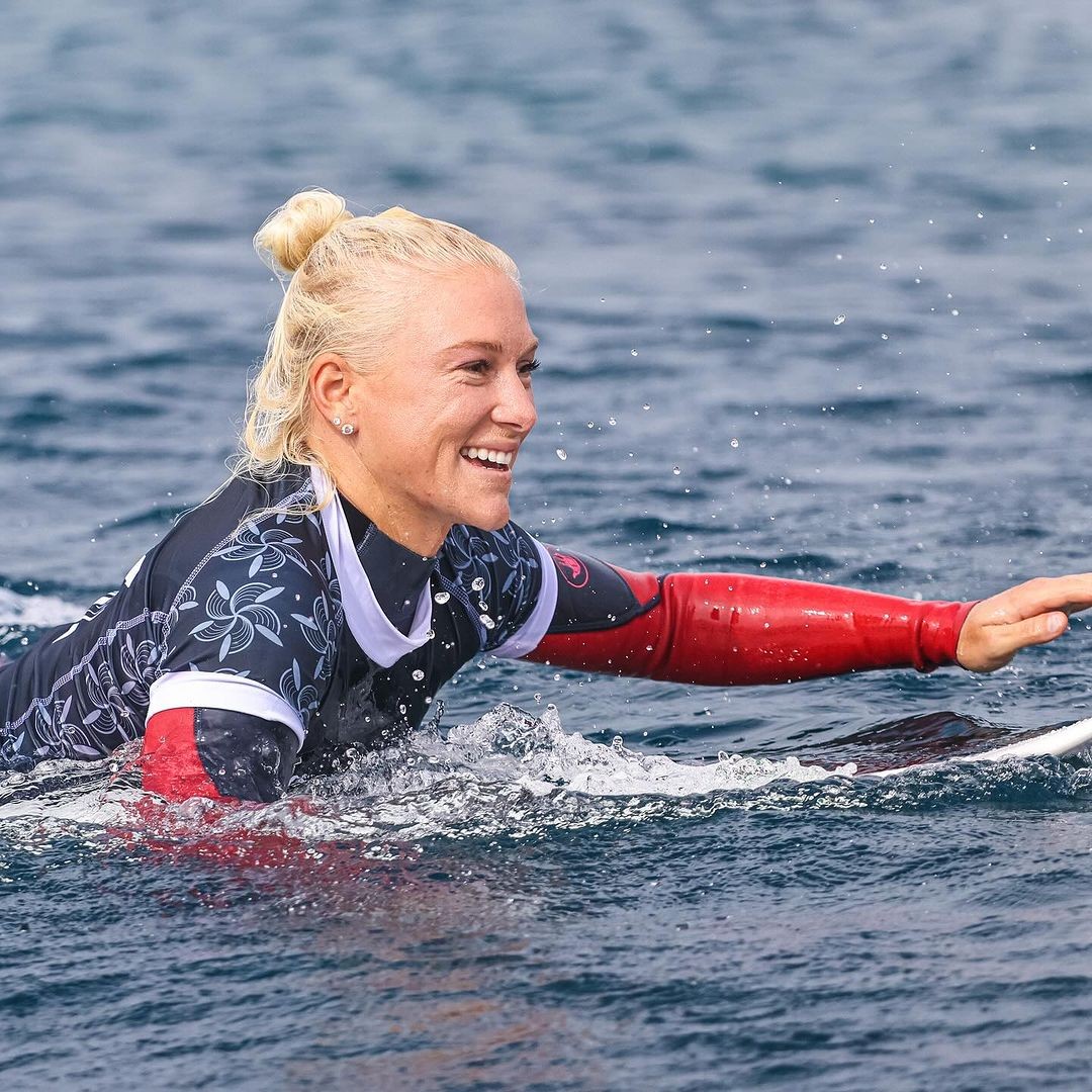 Grande aposta do Brasil no surfe, Tatiana Weston-Webb mostra treino em Teahupo'o