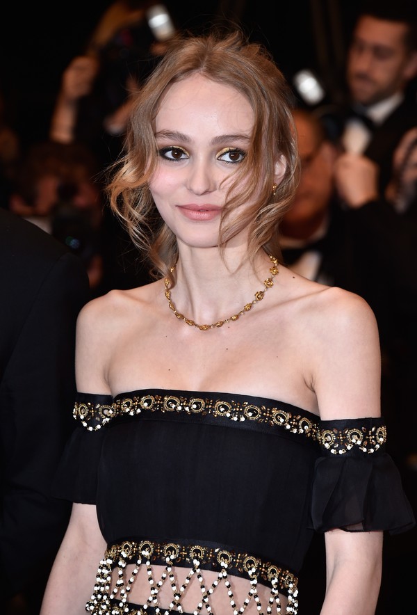 2016-05-13-liily-rose-depp-3.jpg
