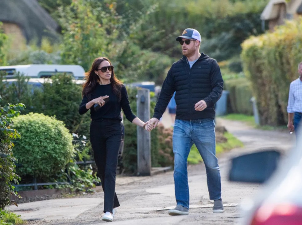Meghan Markle e Príncipe Harry — Foto: Jornal The Sun