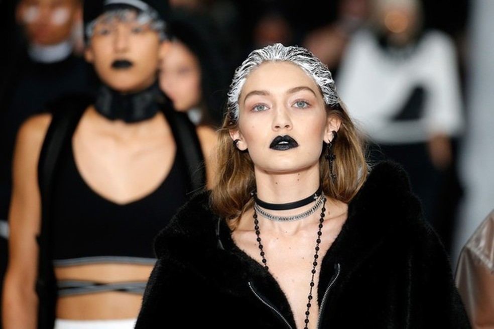 Rihanna Fenty for Puma: o mix esportivo e sexy da cantora para a marca