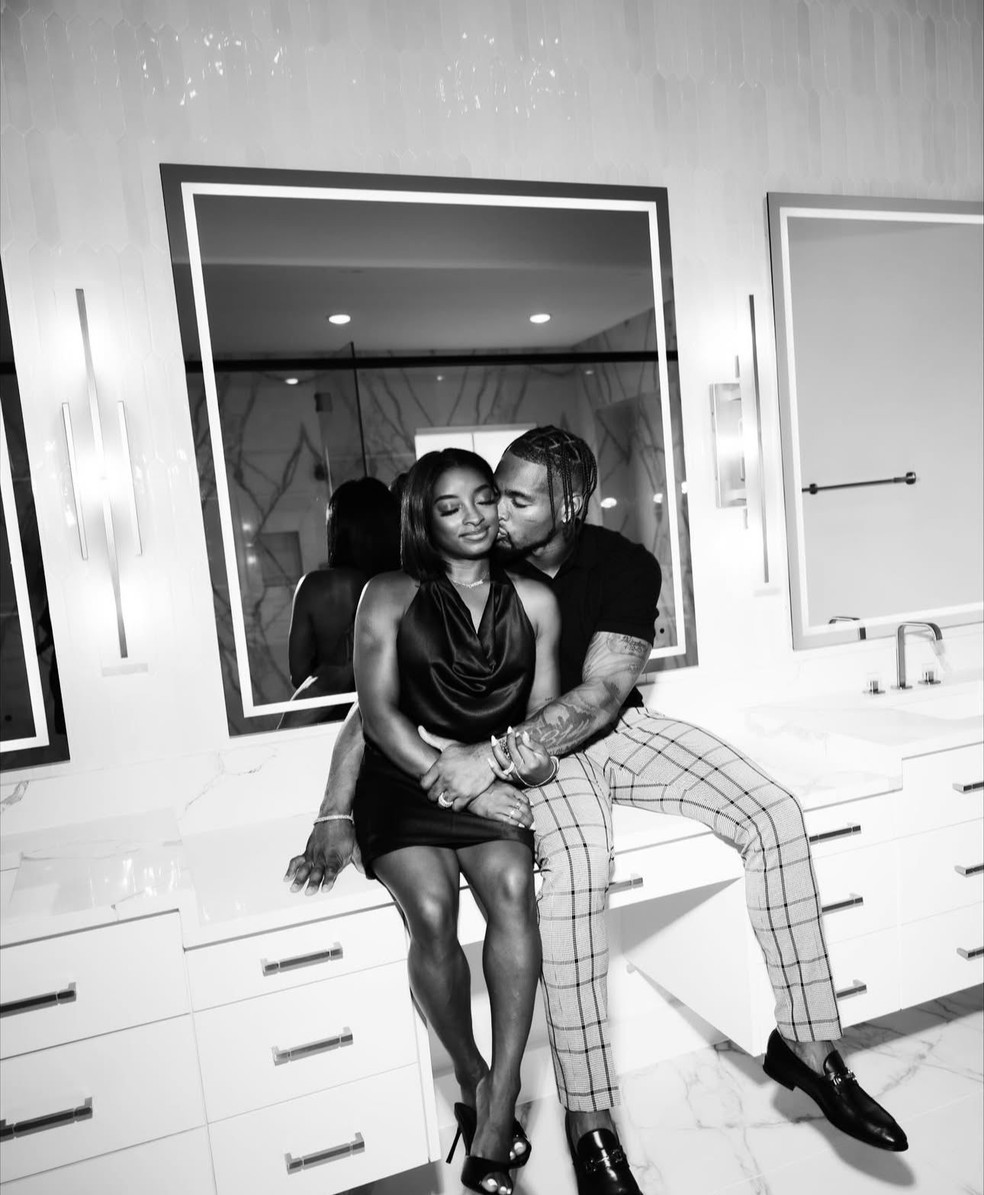 Simone Biles e Jonathan Owens — Foto: Reprodução/Instagram