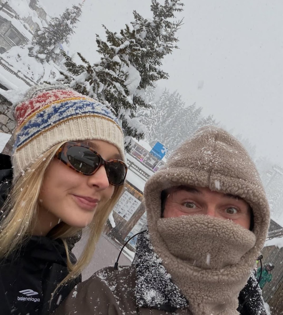 David Beckham encanta fãs ao curtir a neve com a filha caçula, Harper — Foto: Reprodução/Instagram