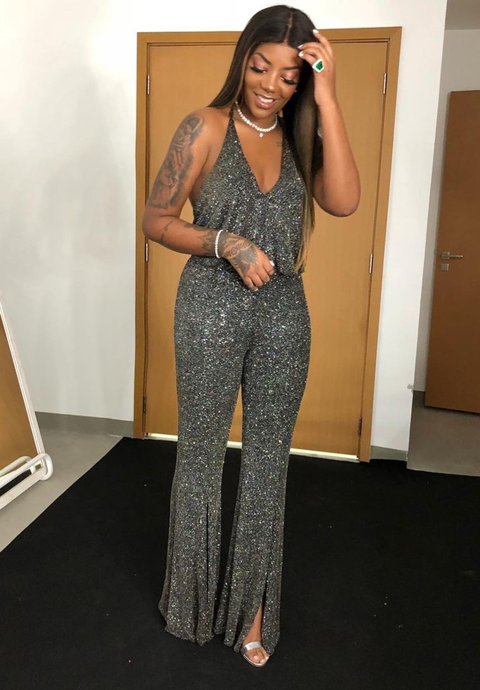 perfil-aponta-edi-o-de-imagem-em-foto-de-ludmilla-ficou-tortinho-ali