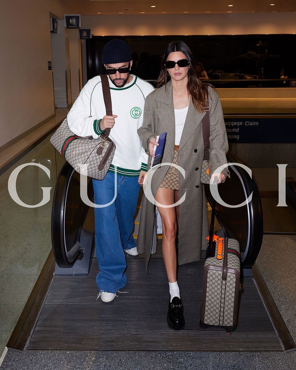 Bad Bunny e Kendall Jenner para Gucci — Foto: Reprodução