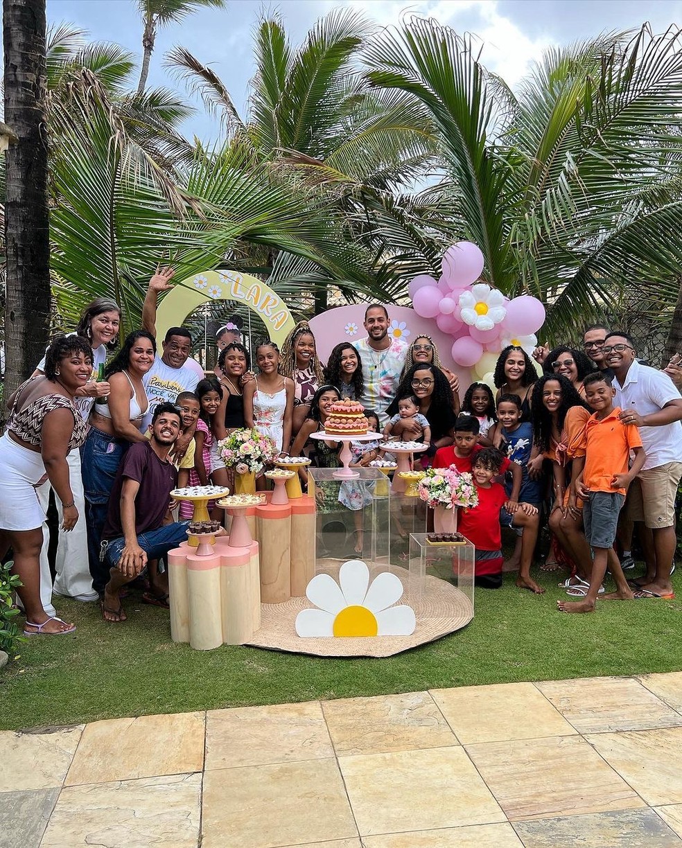 Jennifer Nascimento abre álbum do chá de bebê da filha em Salvador — Foto: Reprodução/Instagram