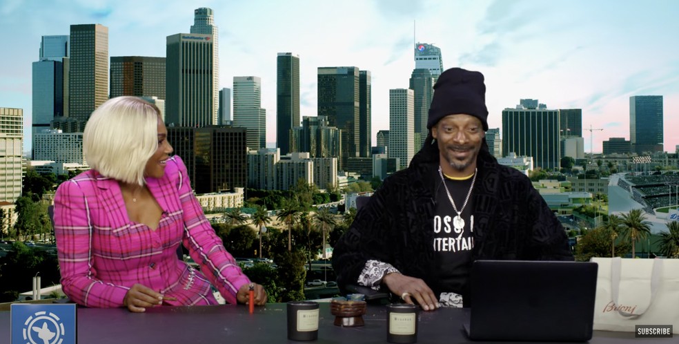 Snoop Dogg e Tiffany Haddish no "Double G News" — Foto: Reprodução/Youtube