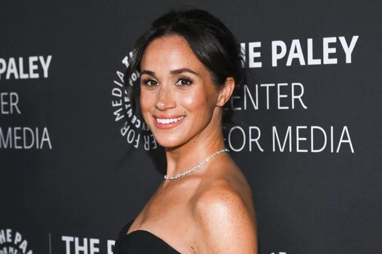 Meghan Markle muda foto do perfil de seu Instagram pela primeira vez