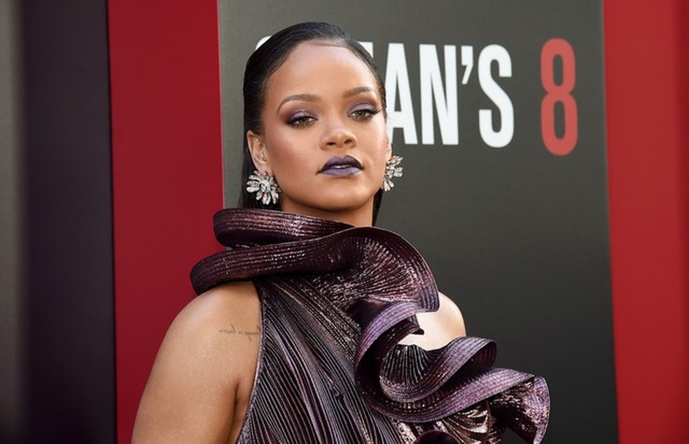 Rihanna na pré-estreia de Oito Mulheres e Um Segredo em Nova York (Foto: Getty Images) — Foto: Vogue