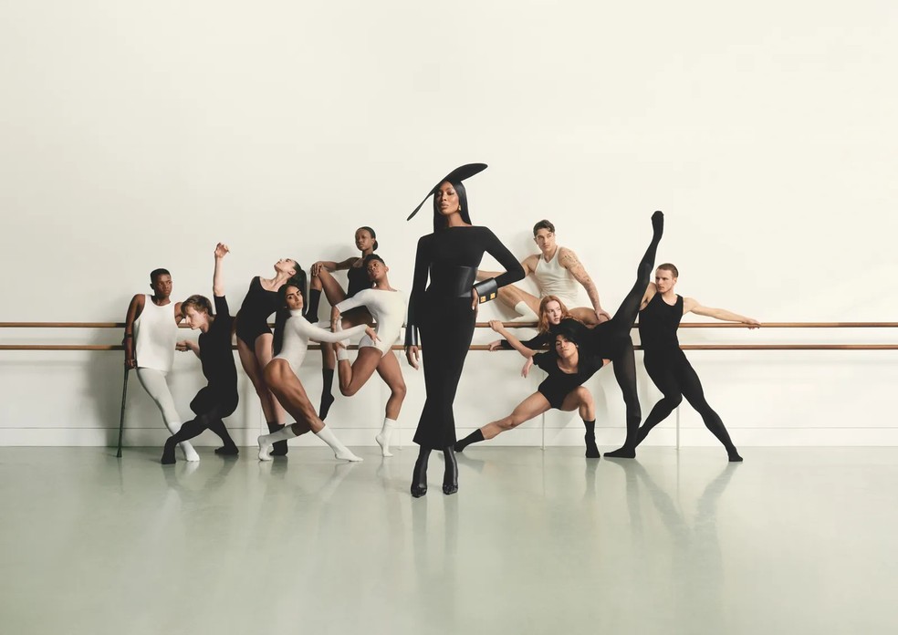 Todas as facetas das artes cênicas serão representadas na Vogue World Londres, com o apoio da Royal Opera House, Andrew Lloyd Webber, LW Theatres, Royal Ballet e Rambert Dance Company (acima, com Naomi Campbell). — Foto: Charlotte Wales
