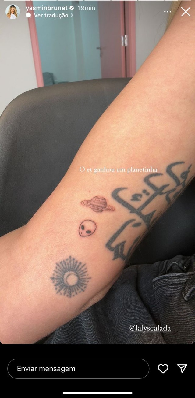 Yasmin Brunet faz novas tatuagens com homenagens a filme e fãs