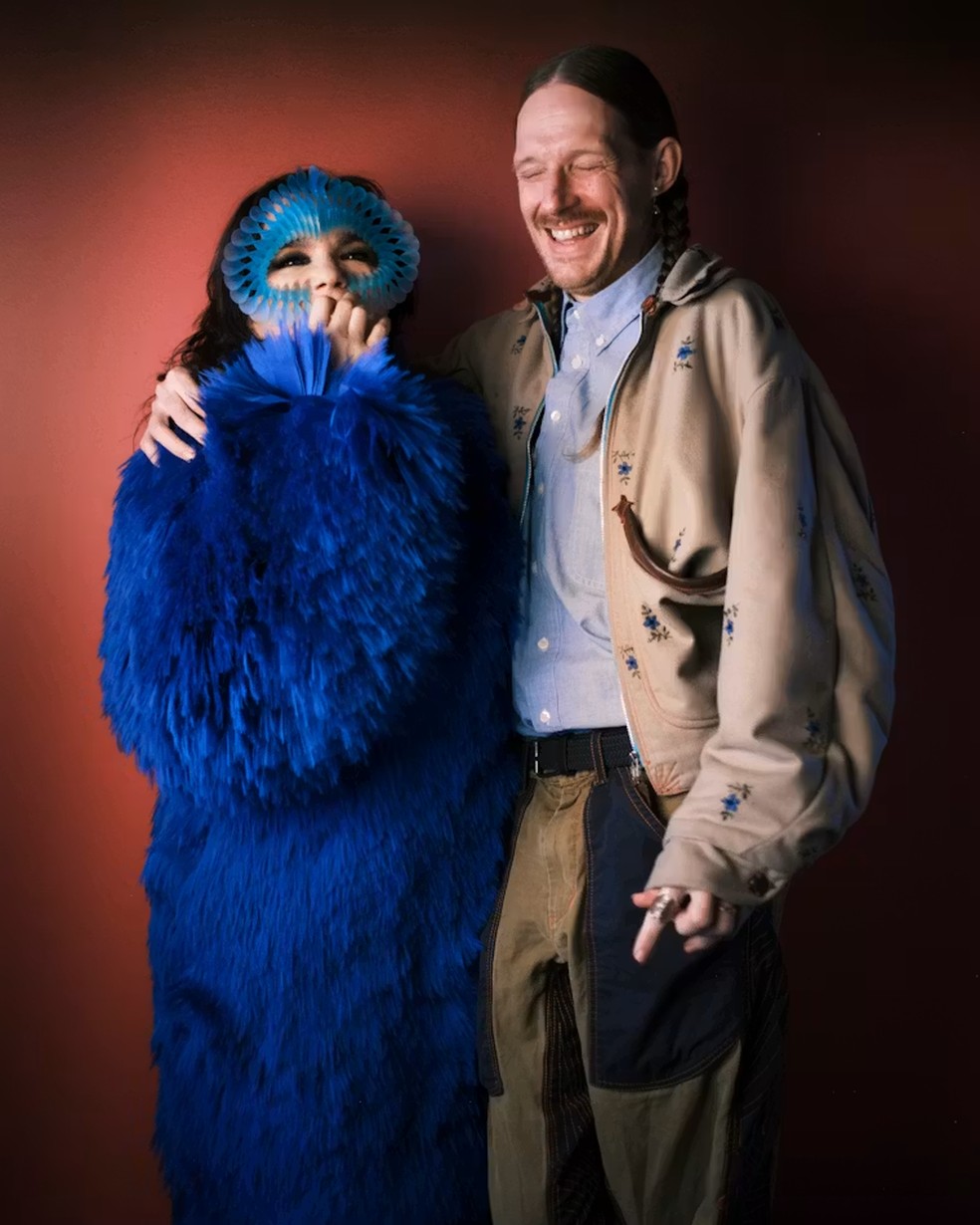 Björk e James Merry — Foto: Divulgação