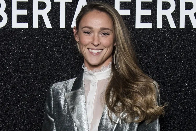 Kylie Kelce compartilha razões para não consumir álcool