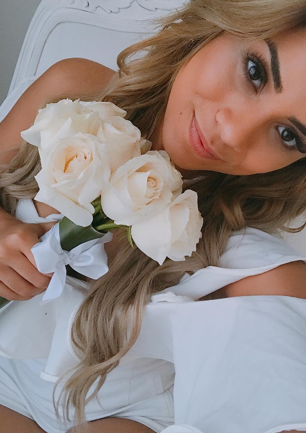 Lexa começa o dia da noiva (Foto: Reprodução/Instagram) — Foto: Vogue