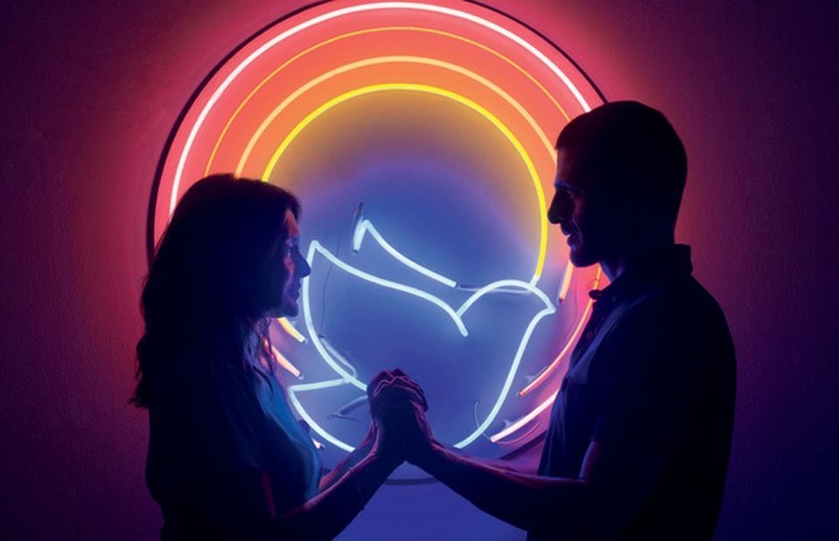 Divino Amor: Dira Paes volta aos cinemas no papel de uma escrivã religiosa