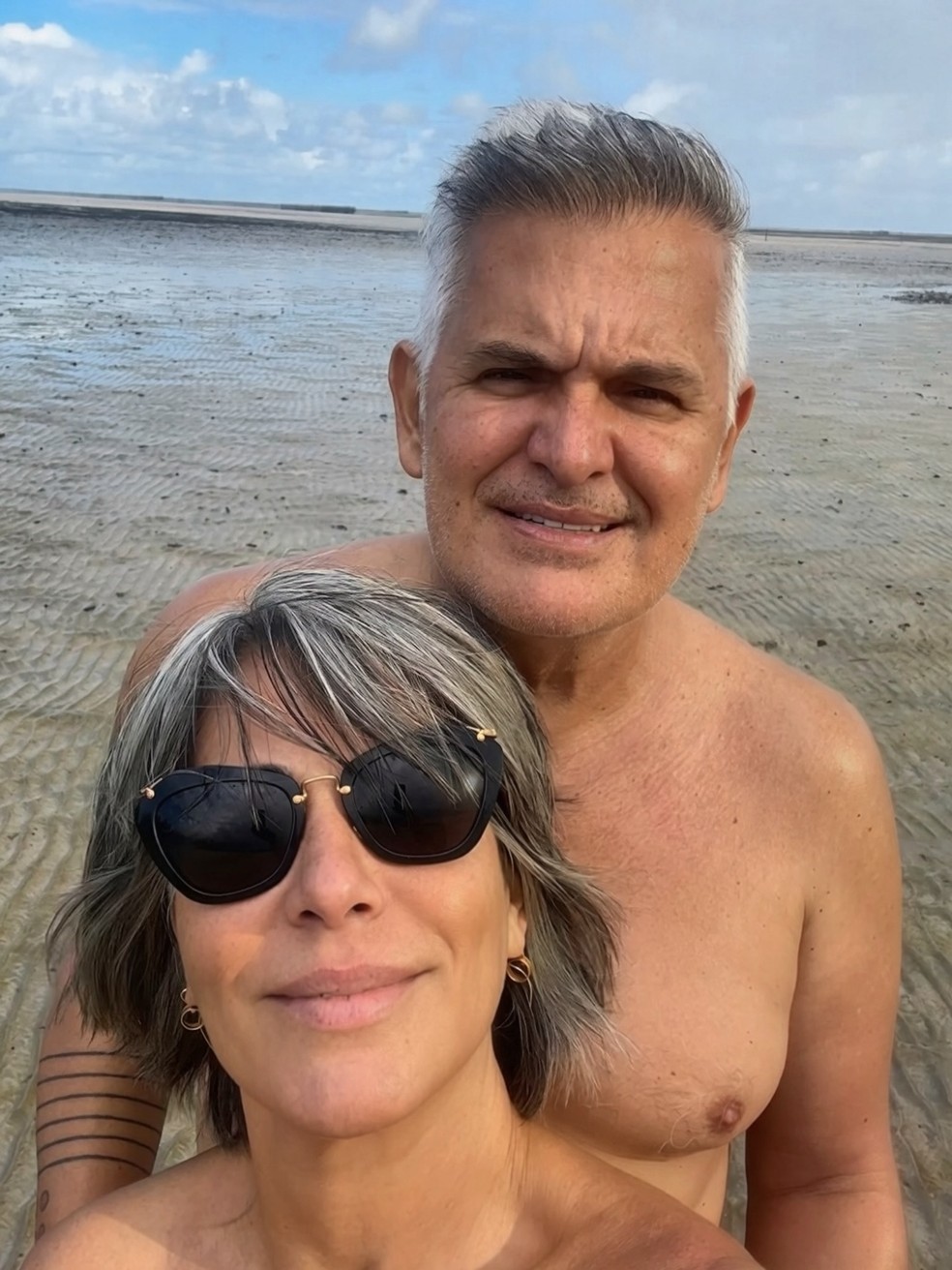 Ao lado de Orlando Morais, Gloria Pires curte passeio no Alagoas — Foto: reprodução/instagram