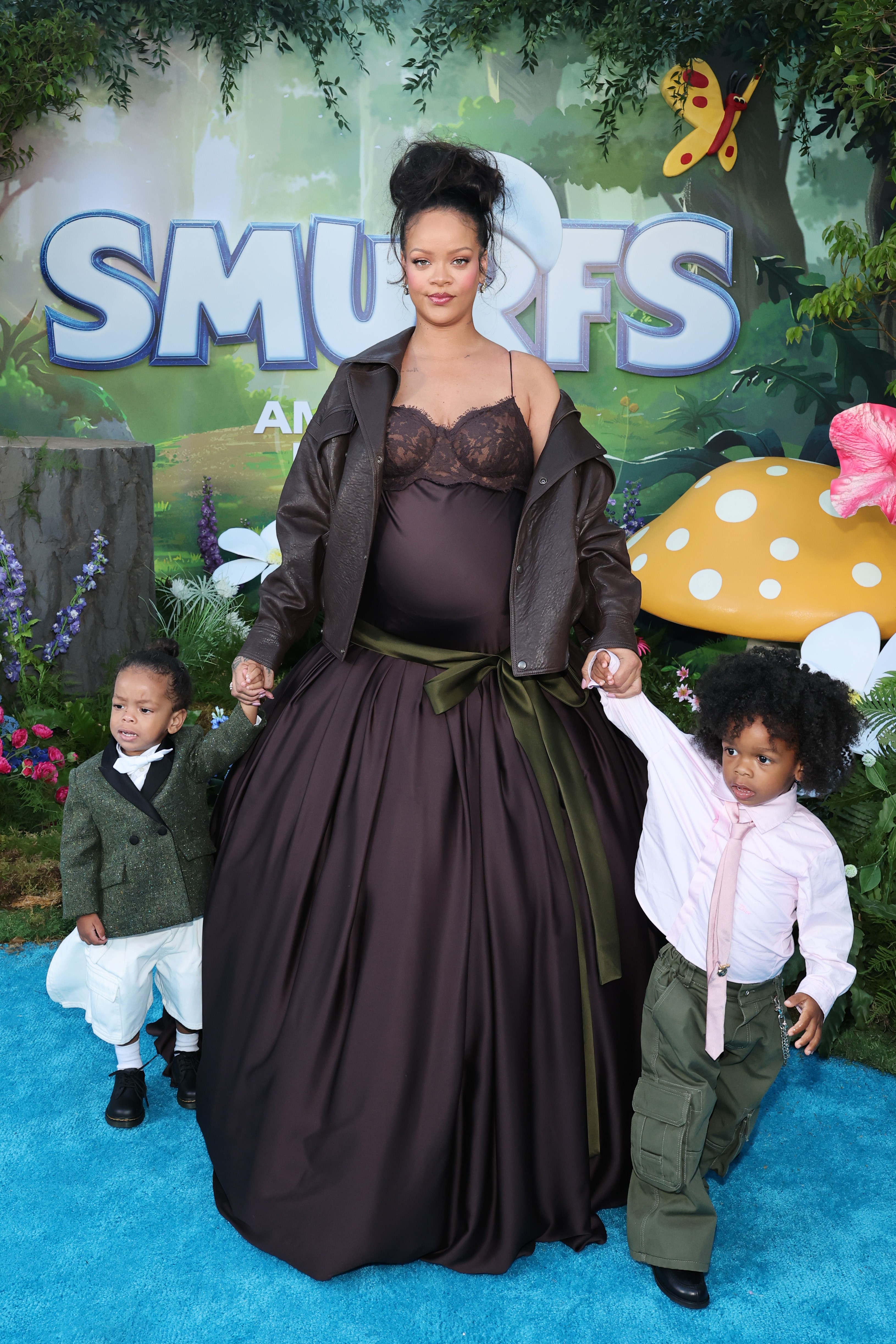 Nova tatuagem de Rihanna homenageia os filhos com desenho feito por eles