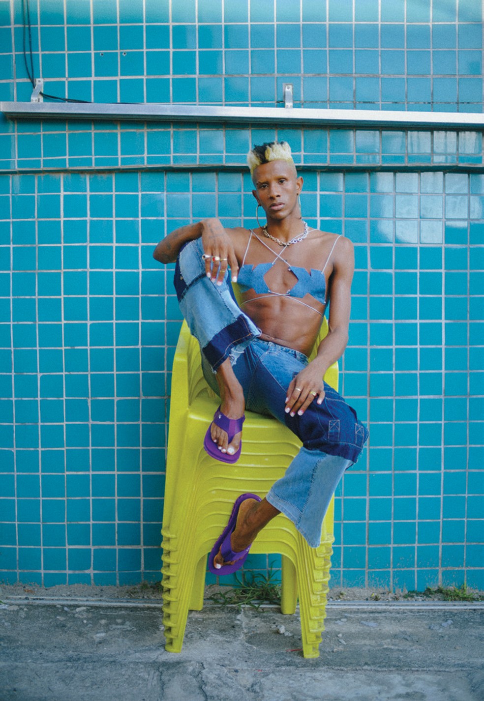 Peças e tendências associadas ao Brazilcore, clicadas na Rocinha e na Barra de Guaratiba — Foto: Rody Oliveira e Fotogracria