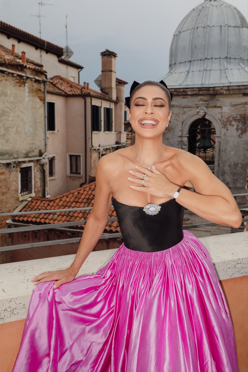 Juliana Paes com joias Cartier — Foto: Higor Blanco