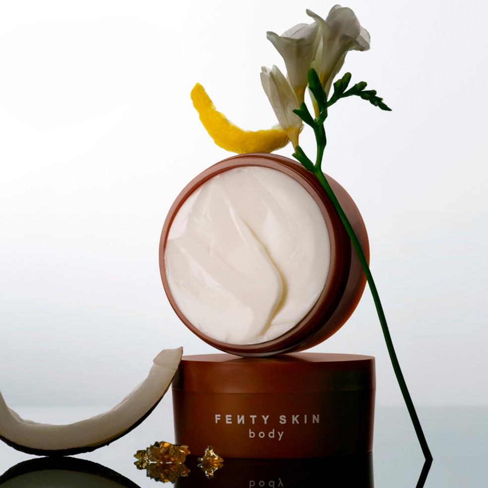 Creme corporal Butta Drop Whipped Oil em Amber Bouquet, Fenty Skin — Foto: Divulgação