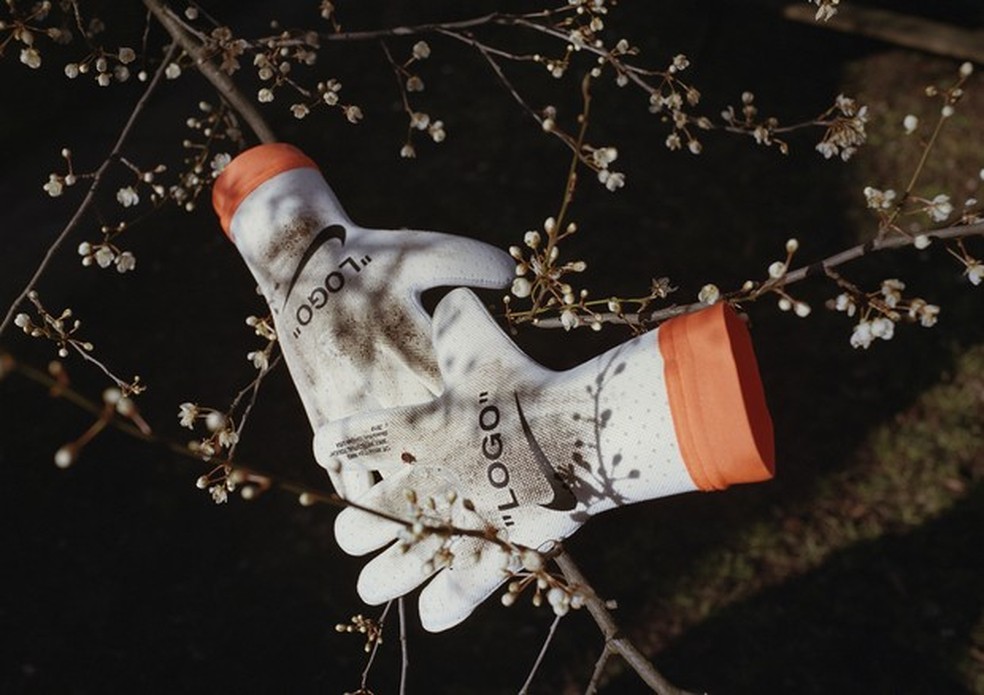 Nike off white football mon amour new arrivals