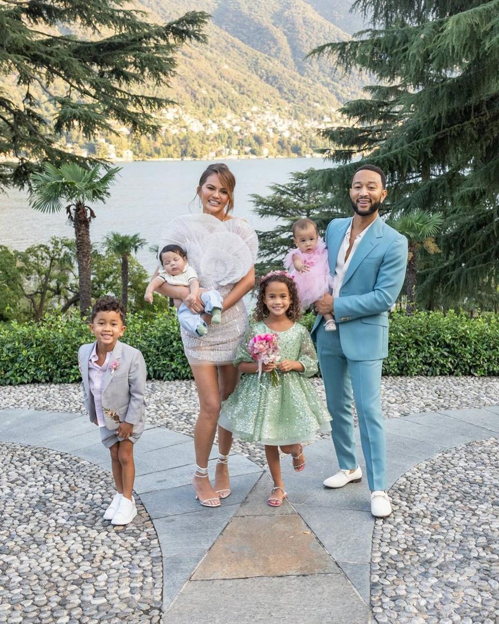 Chrissy Teigen revela uso de Ozempic após aborto espontâneo