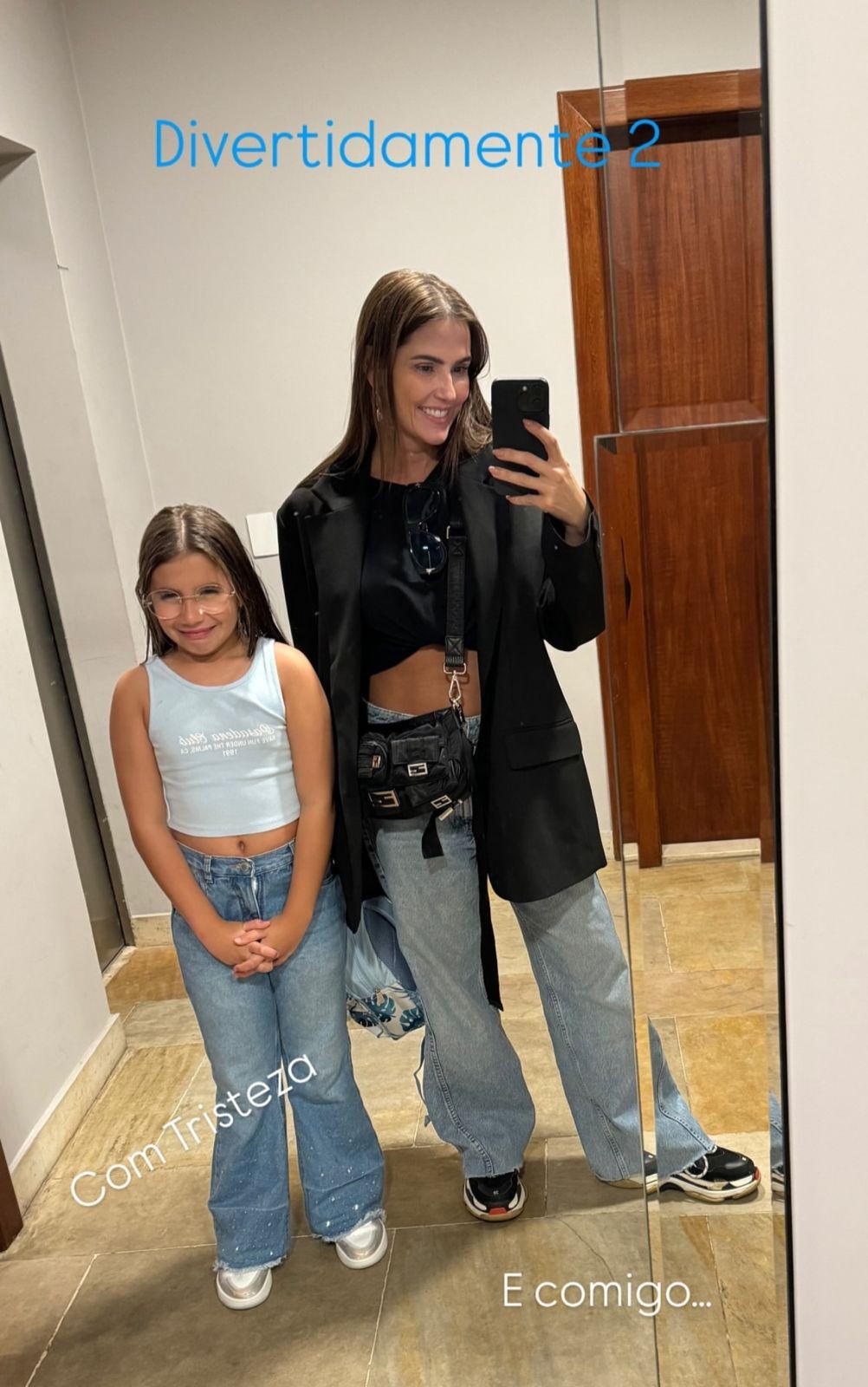 Deborah Secco leva Maria Flor para assistir 'Divertida Mente 2'