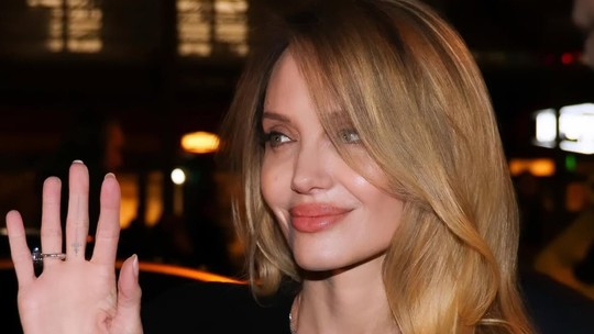 O loiro de Angelina Jolie e Gigi Hadid que promete dominar o inverno 
