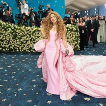 Shakira, de Prabal Gurung — Foto: Getty Images